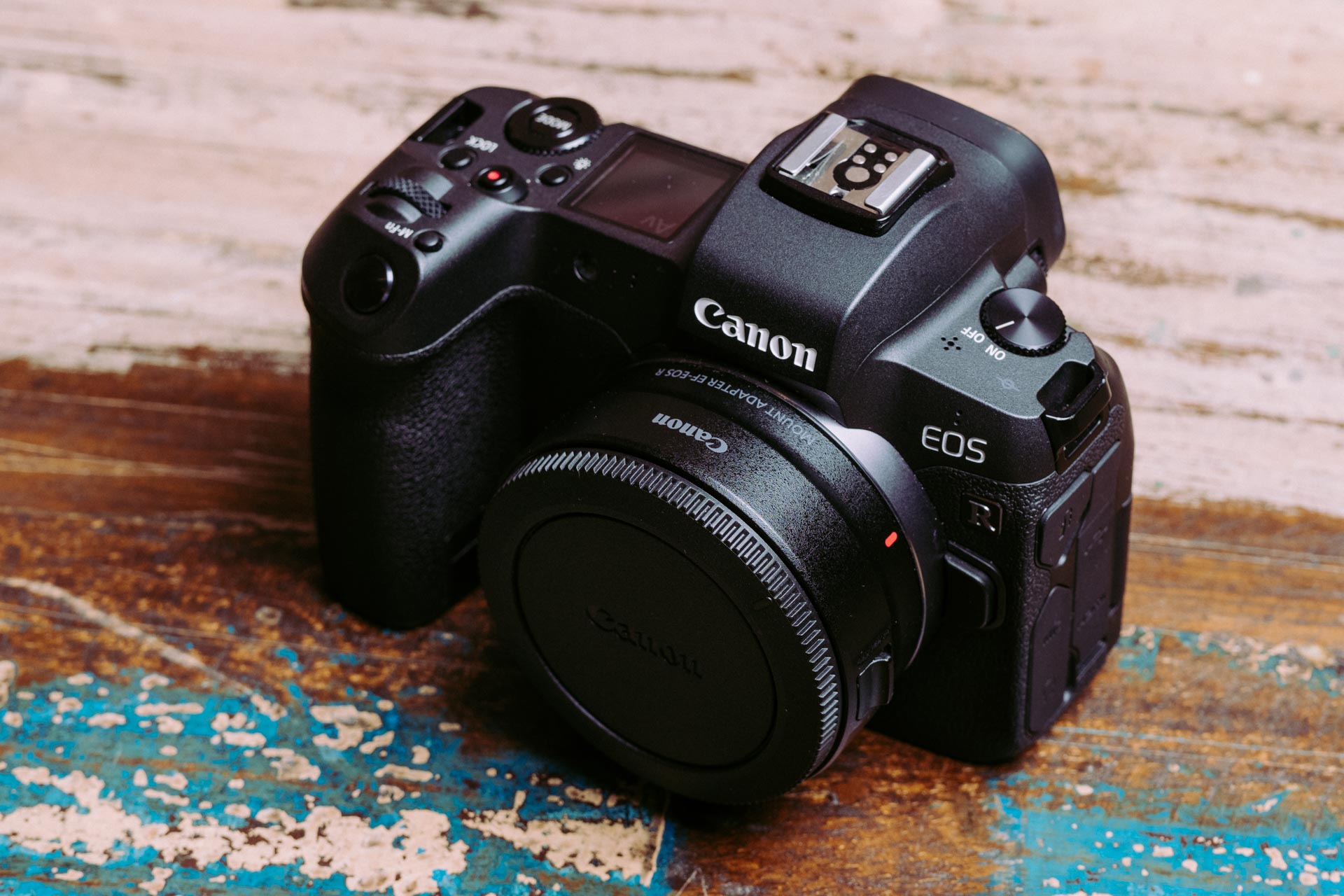 Canon EOS R z adapterem
