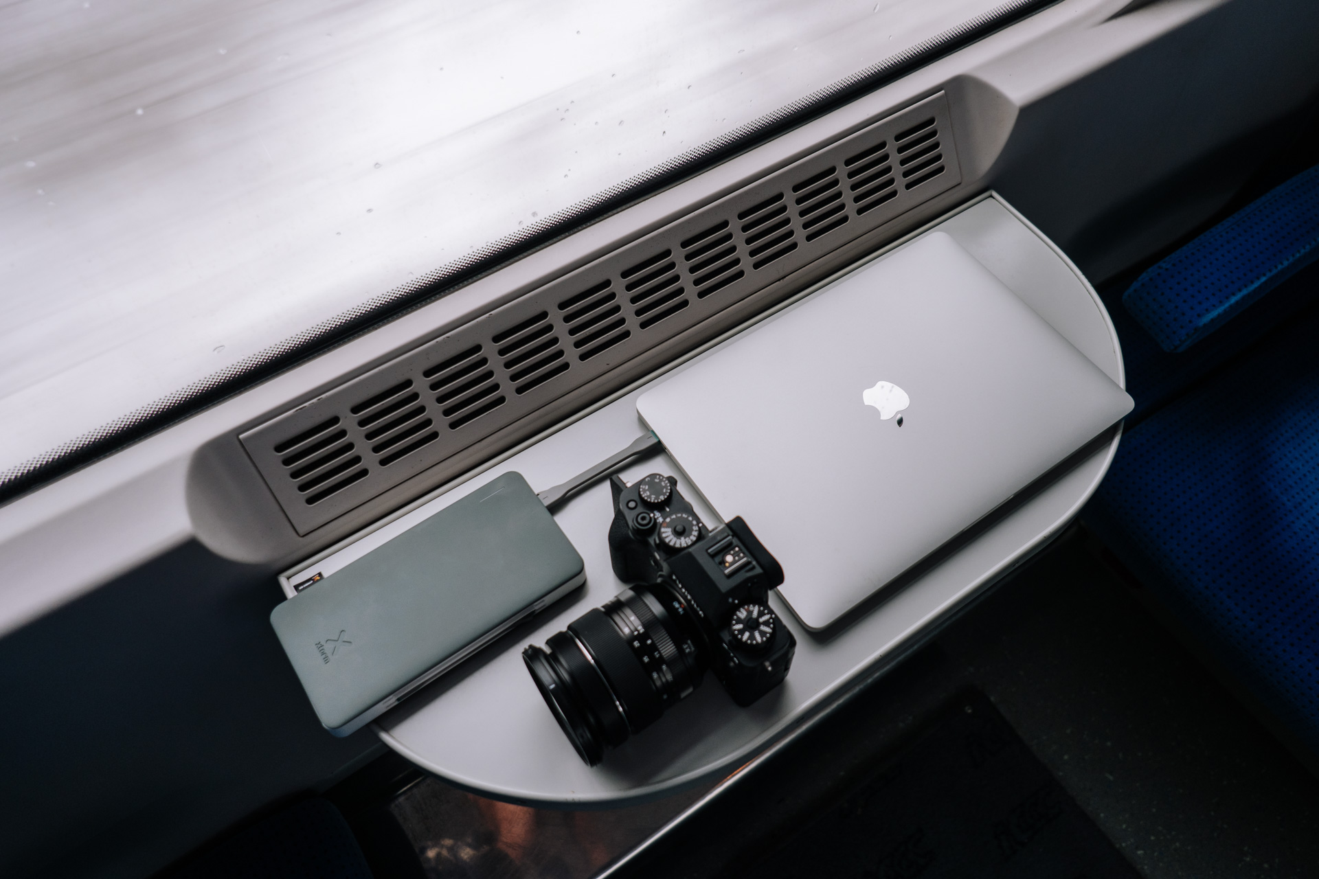 Powerbank XTORM 130W Titan 27200 mAh jest w stanie zasilać nawet najbardziej wymagającego MacBooka Pro. 