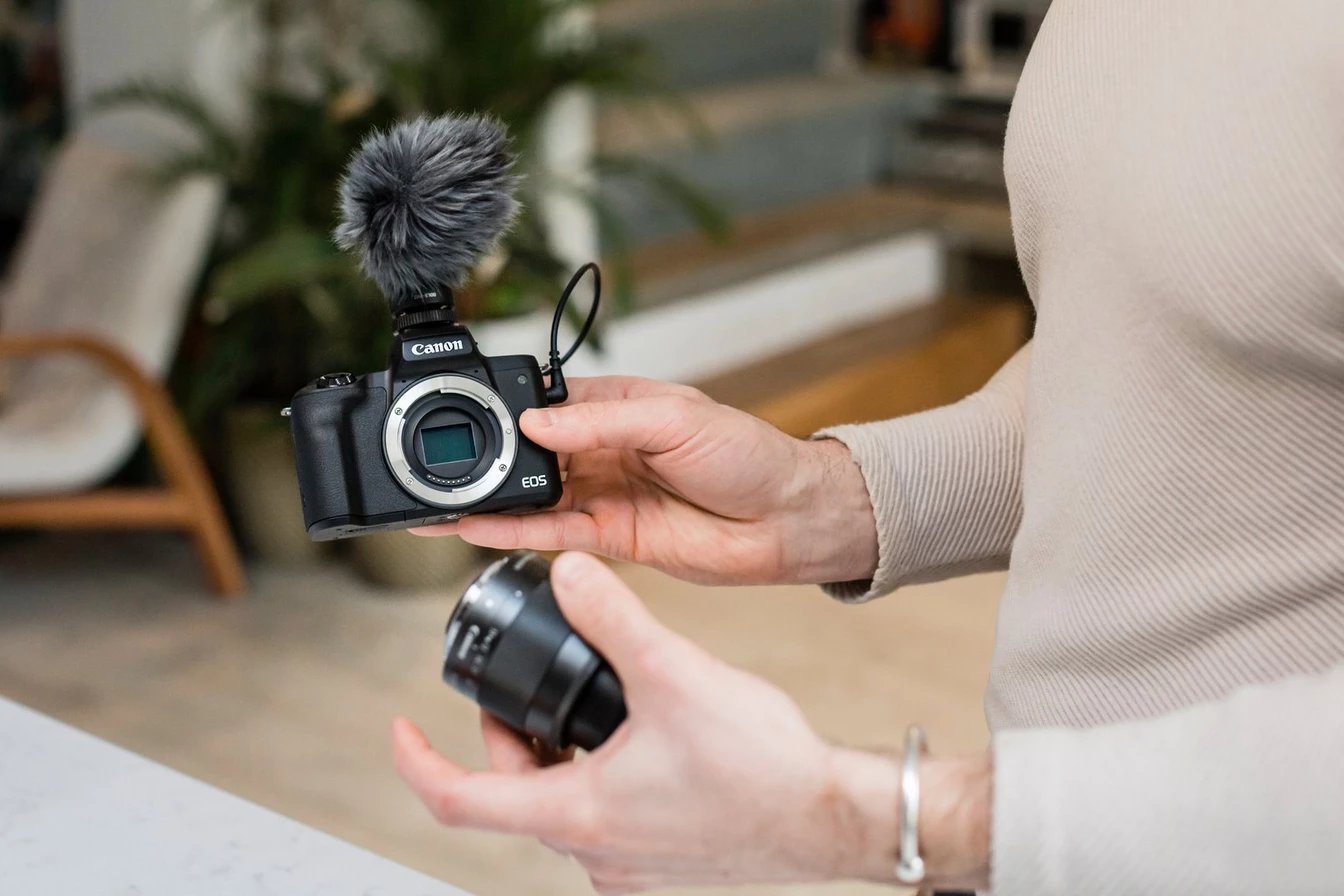 Jaki aparat na wakacje? Canon EOS M50 Mark II