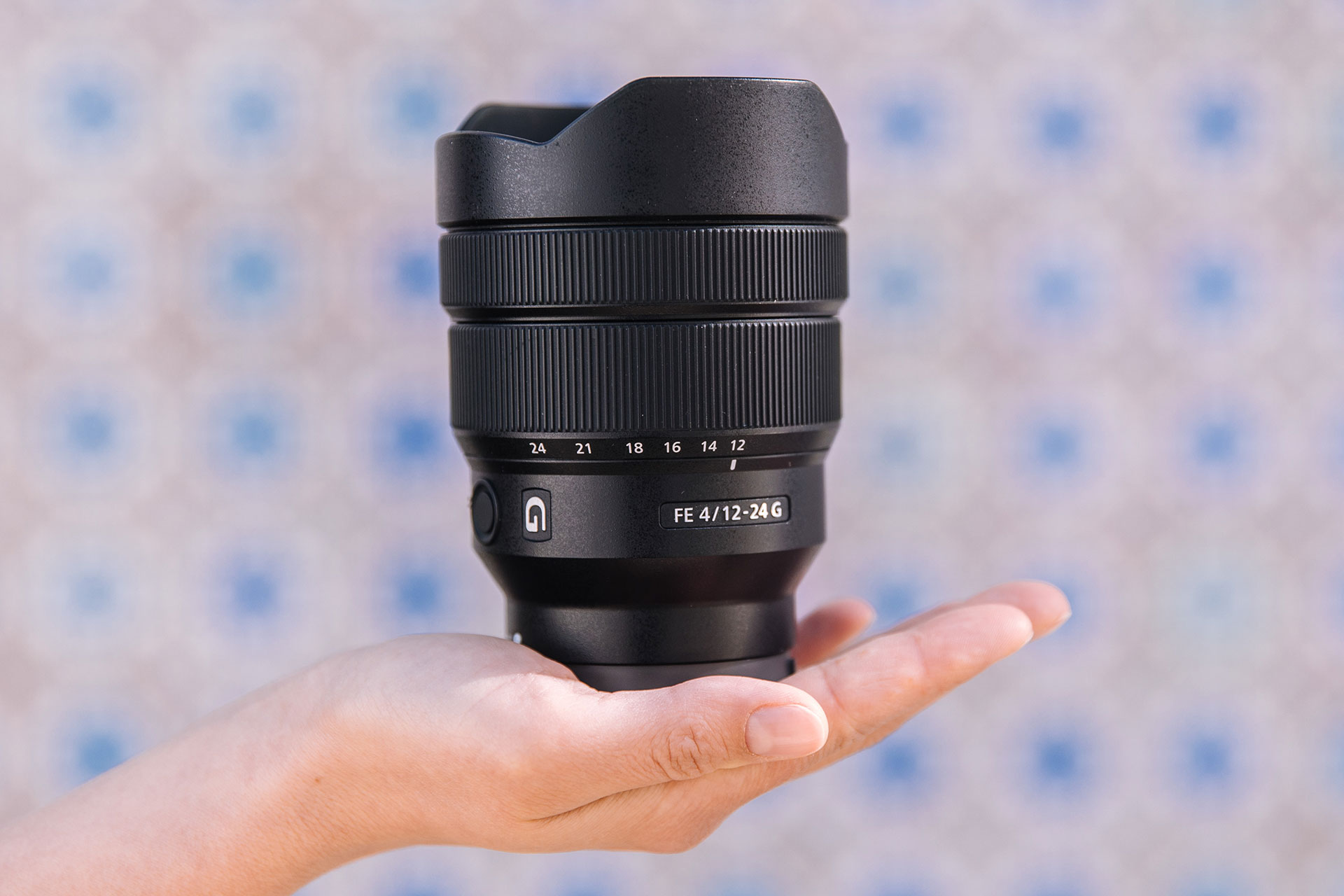 Obiektyw Sony FE 12-24 mm f/4.0 G, jest idealny do zdjęć architektury, krajobrazów, czy nagrywania vlogów.